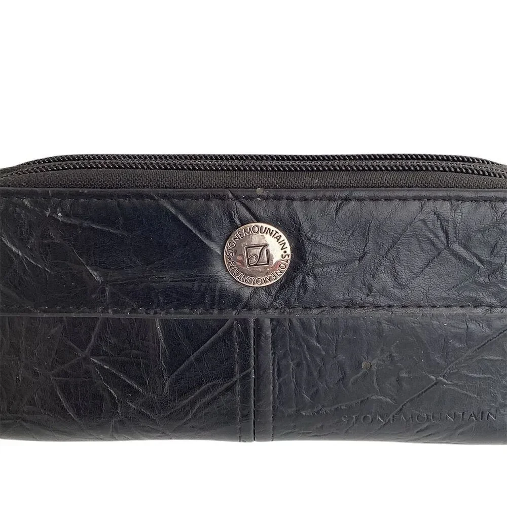 Stone Mountain Women's Black‎ Leather Zip-Around Wallet